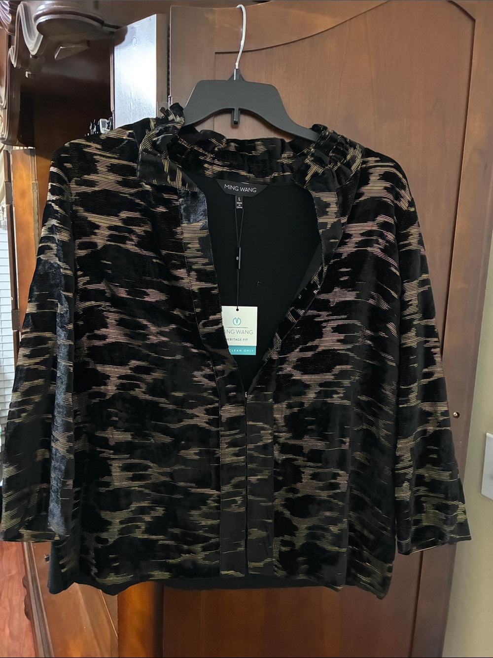 Ming Wang Black and Gold Velvet Hook & Loop Closure Blazer